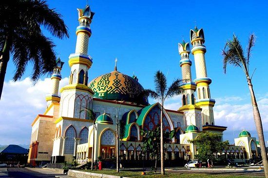 Masjid Raya Hubbul Wathan Islamic Centre NTB