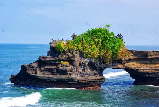 Pura Batu Bolong